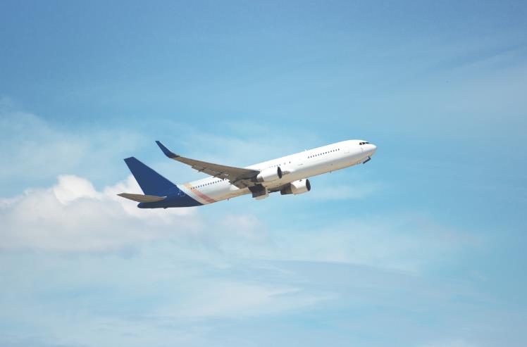 深圳到英国伦敦电子配件空运双清到门